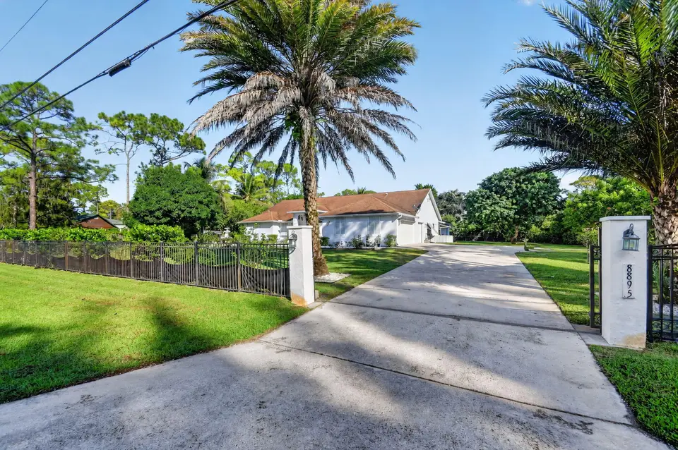 8895 Palomino Drive, Lake Worth, FL 33467