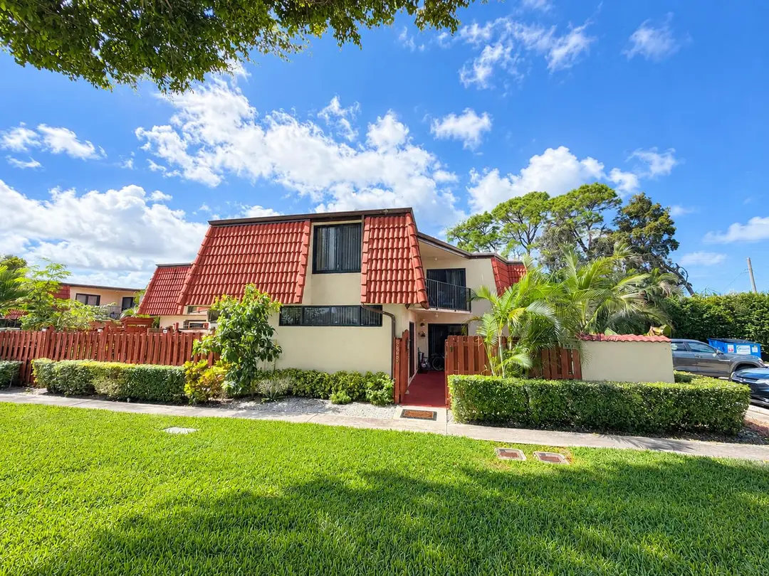 3838 Victoria Drive, West Palm Beach, FL 33406