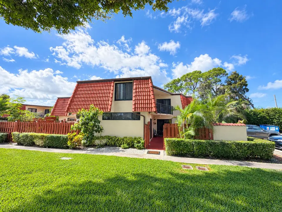 3838 Victoria Drive, West Palm Beach, FL 33406