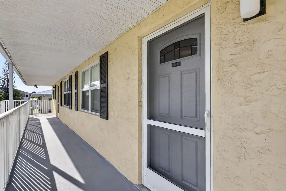 200 N El Mar Drive B202, Jensen Beach, FL 34957