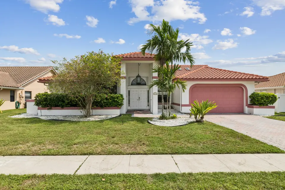 1240 NW 100TH Way NW, Plantation, FL 33322