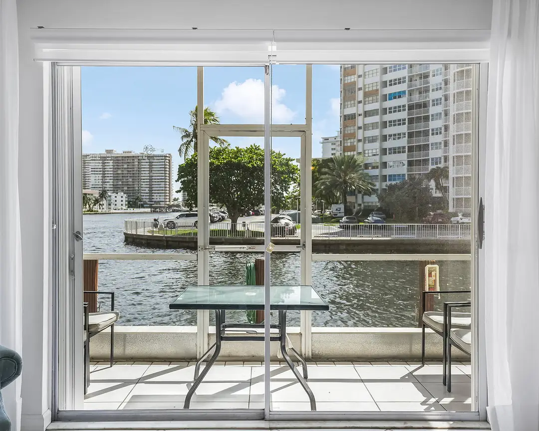2600 DIANA Drive 107, Hallandale Beach, FL 33009