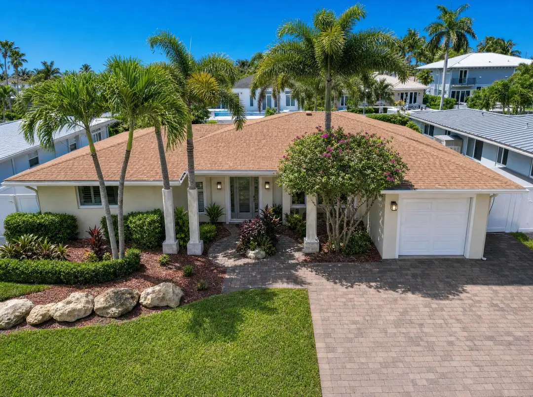 330 SE 10TH Street, Pompano Beach, FL 33060