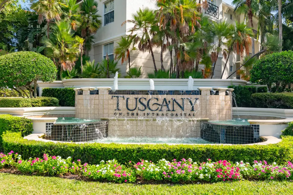 3402 Tuscany Way, Boynton Beach, FL 33435