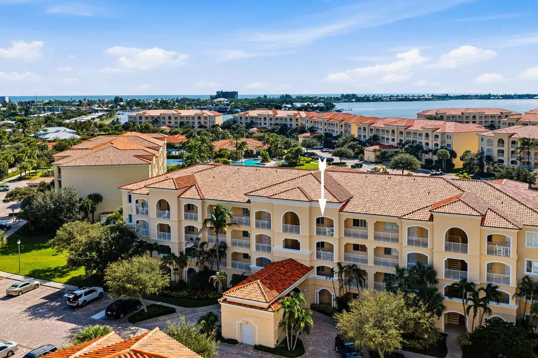 1 Harbour Isle Drive E PH04, Fort Pierce, FL 34949