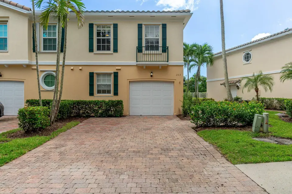 203 FORTUNA Drive, Palm Beach Gardens, FL 33410