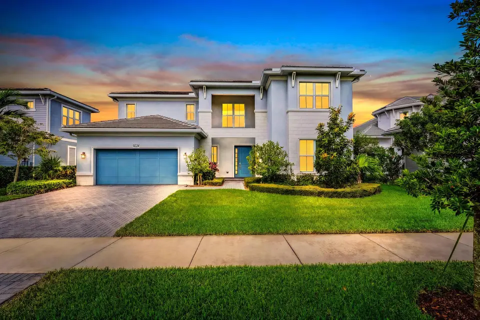 9224 CRESTVIEW Circle, Palm Beach Gardens, FL 33412