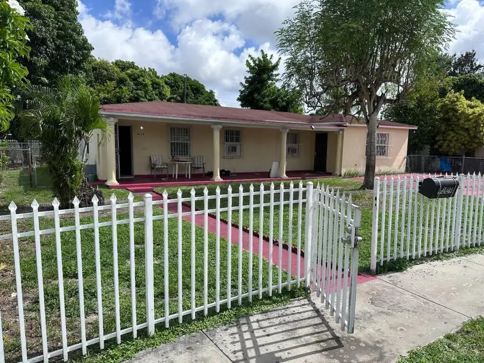 9229 NW 33RD AVE Road, Miami, FL 33147