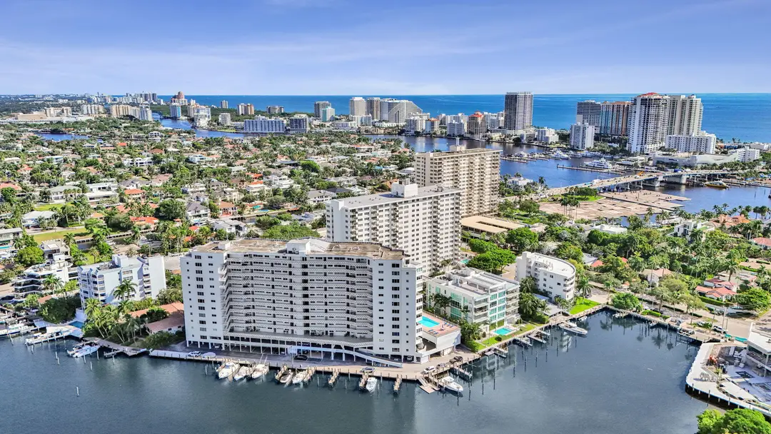 333 SUNSET Drive 207, Fort Lauderdale, FL 33301