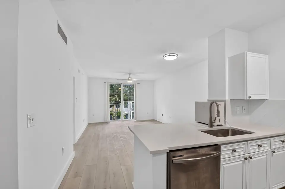 630 S Sapodilla Avenue 223, West Palm Beach, FL 33401