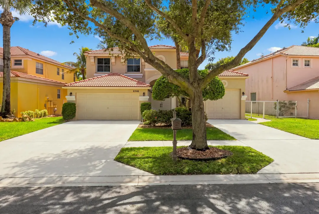 6346 Stonehurst Circle, Lake Worth, FL 33467