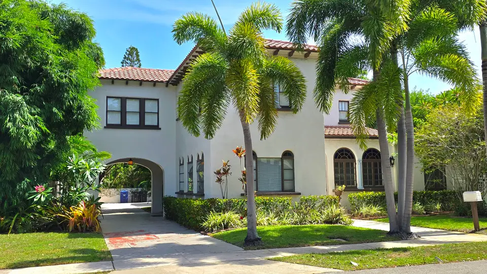 219 S 17TH Avenue S, Lake Worth Beach, FL 33460