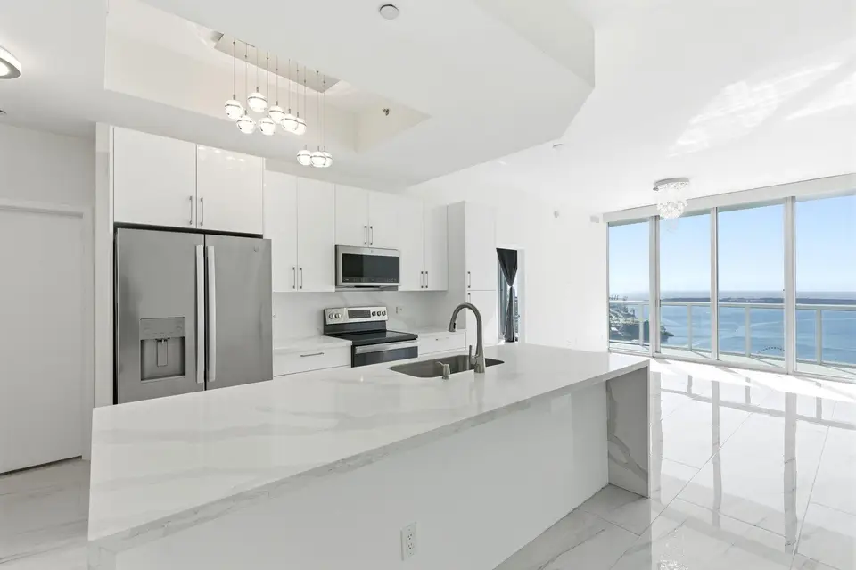 888 BISCAYNE Boulevard 4904, Miami, FL 33132