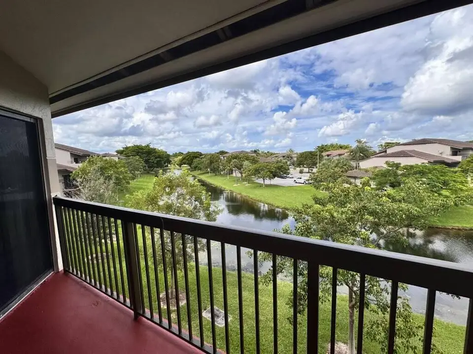 9887 NOB HILL Court, Sunrise, FL 33351