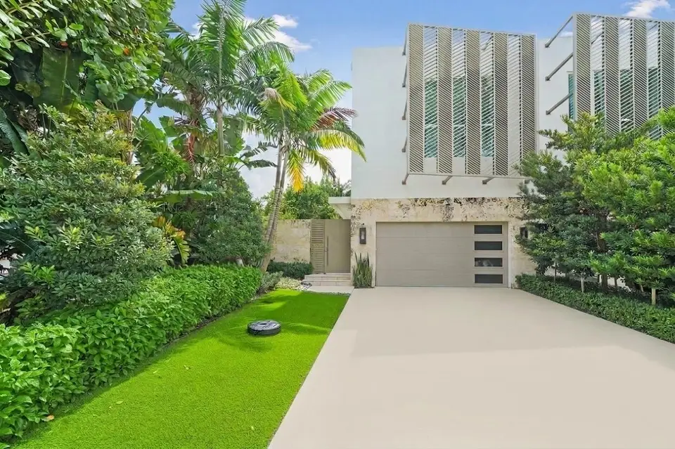 724 N LAKE Avenue N, Delray Beach, FL 33483