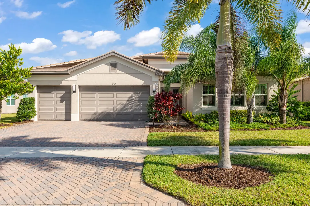 11965 SW SANDY BAY Circle, Port St. Lucie, FL 34987
