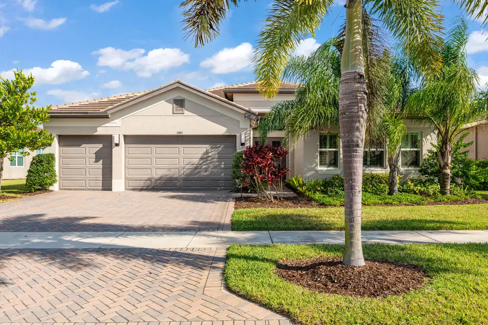 11965 SW SANDY BAY Circle, Port St. Lucie, FL 34987