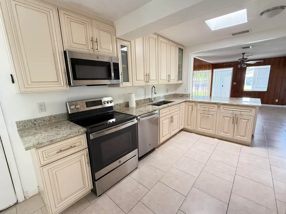 2877 Seminole Road, Palm Springs, FL 33406