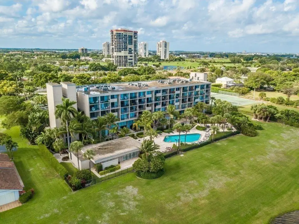 1830 EMBASSY Drive 112, West Palm Beach, FL 33401
