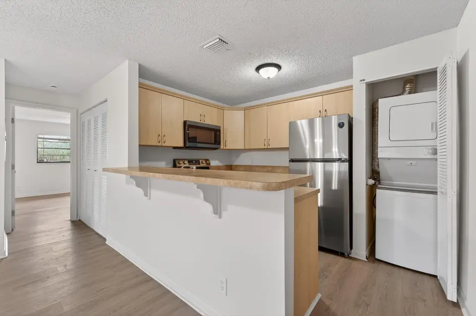 4983 NW 95th Avenue, Sunrise, FL 33351