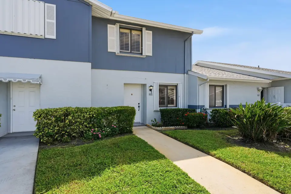 2641 Gately Drive W 906, West Palm Beach, FL 33415