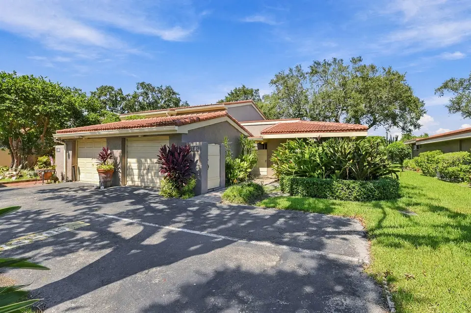 1101 SAINT ANDREWS Road 4, Hollywood, FL 33021