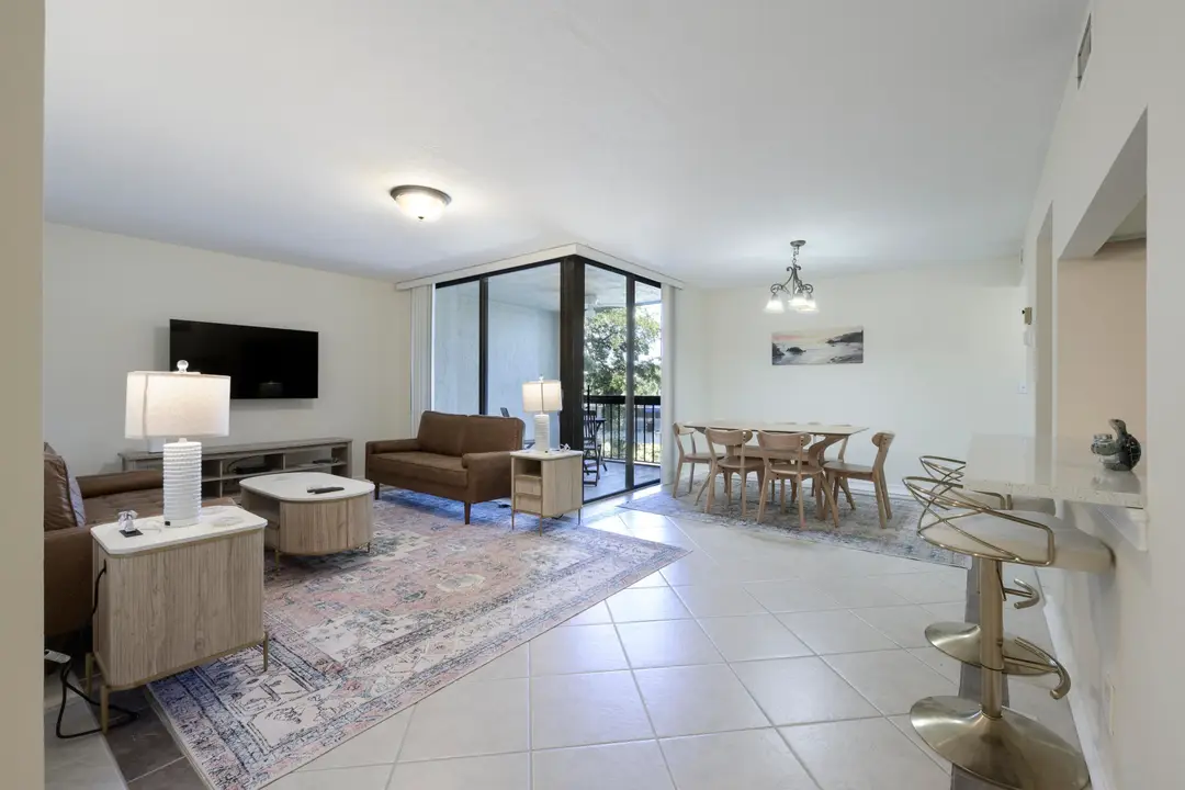 825 EGRET Circle 209, Delray Beach, FL 33444