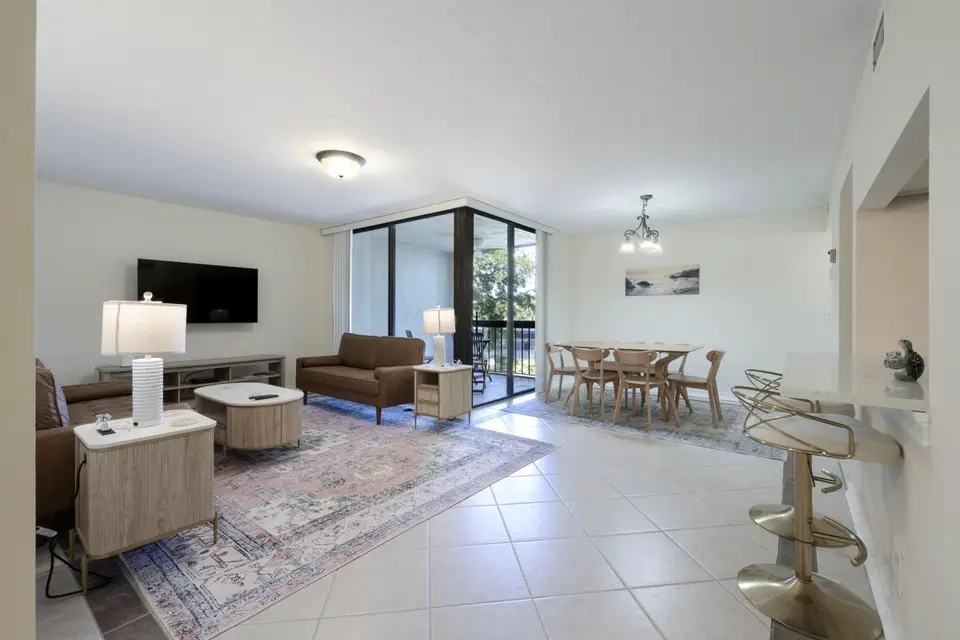 825 EGRET Circle 209, Delray Beach, FL 33444