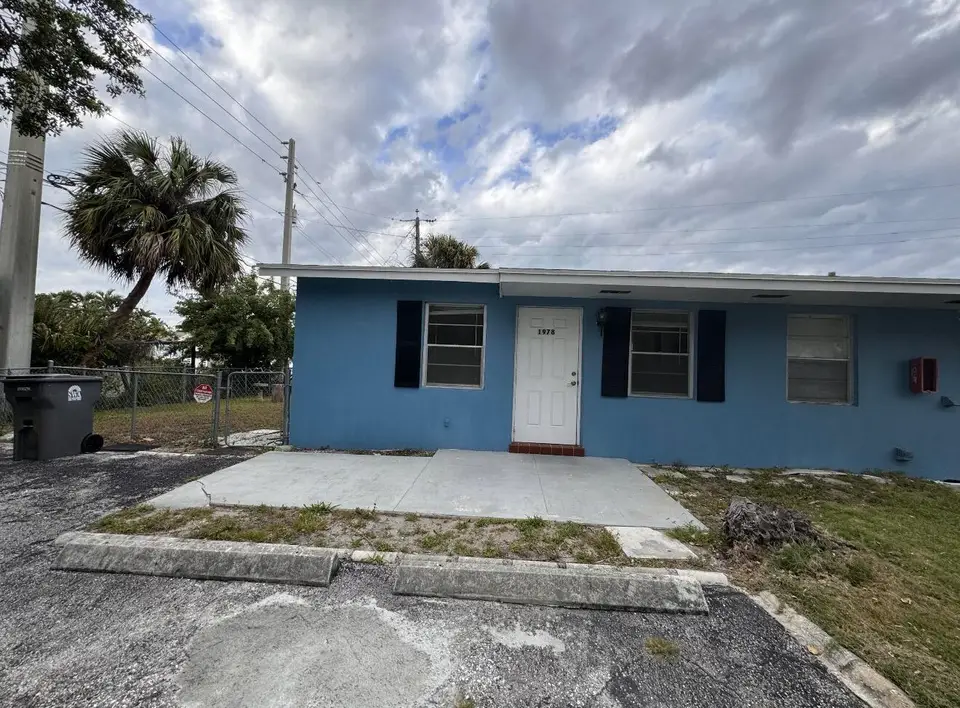 1978 Windsor Drive, North Palm Beach, FL 33408