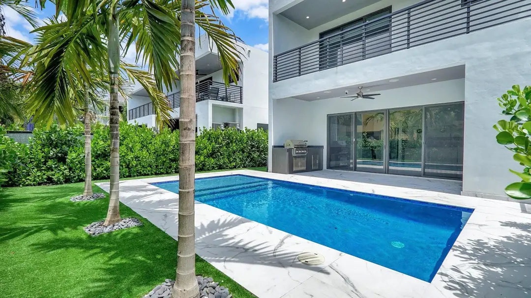 1620 NE 5TH Court B, Fort Lauderdale, FL 33301