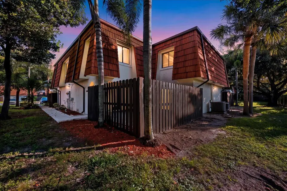 2216 WHITE PINE Circle D, Greenacres, FL 33415