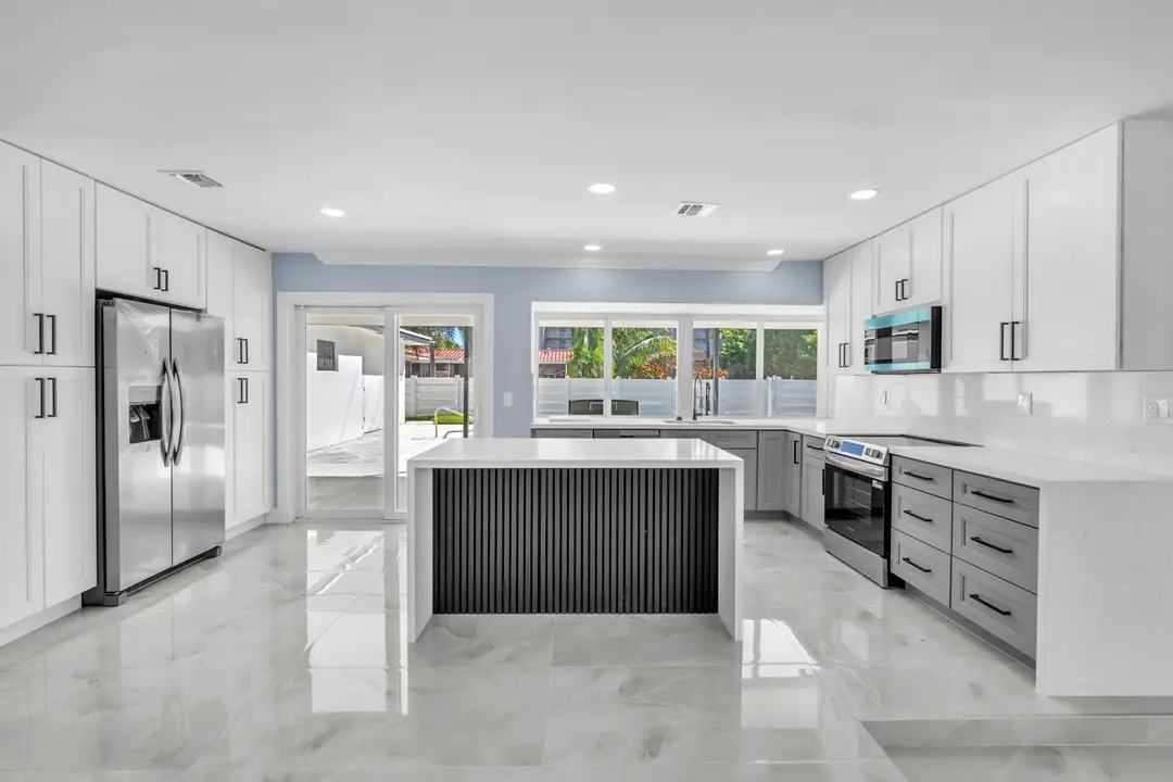 5000 ADAMS Street, Hollywood, FL 33021