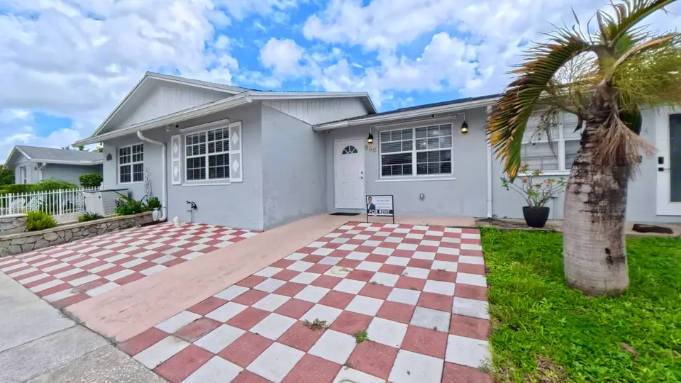 962 SUMTER Road E, West Palm Beach, FL 33415