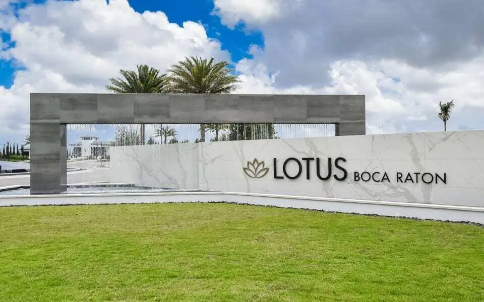 8227 OCEANUS Drive, Boca Raton, FL 33496