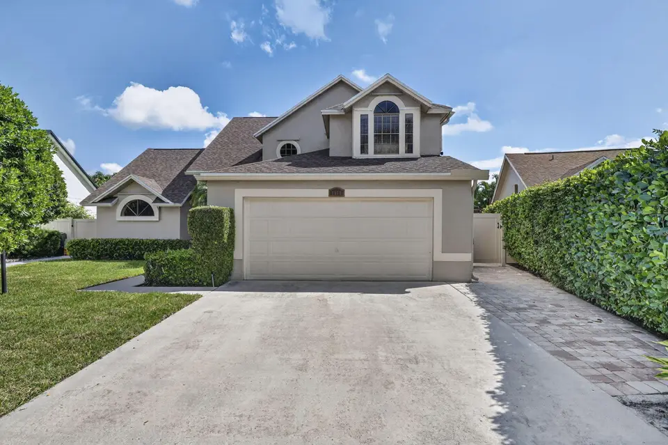 1570 YACHTMAN Place, Wellington, FL 33414