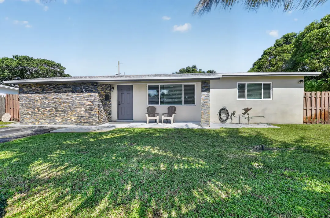 103 SW 14th Street, Deerfield Beach, FL 33441
