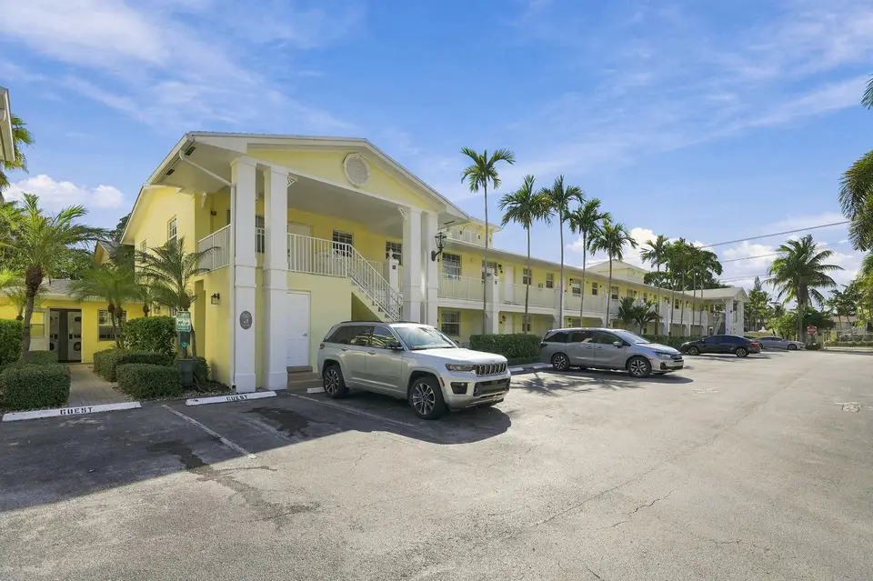 2660 NE 8TH Avenue 219, Wilton Manors, FL 33334