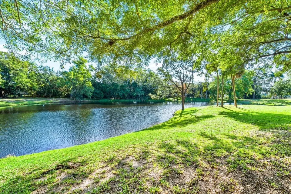 5087 Oakhill Lane, Delray Beach, FL 33484