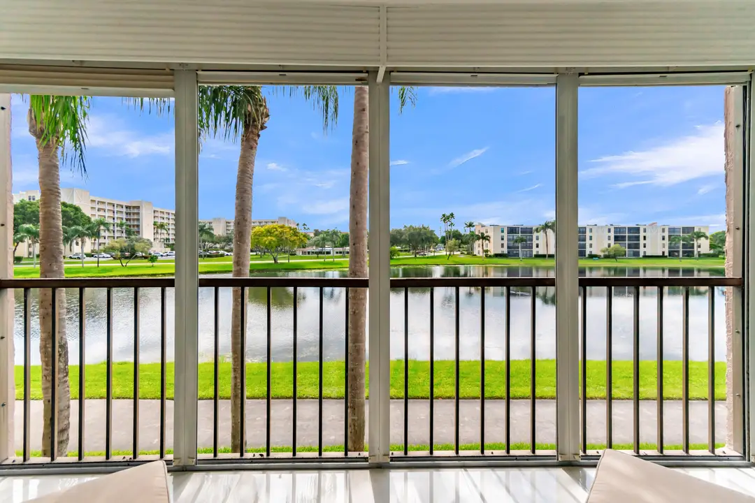 7320 Amberly Lane 208, Delray Beach, FL 33446