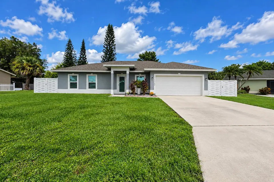 1749 SE Vesthaven Court, Port St. Lucie, FL 34952