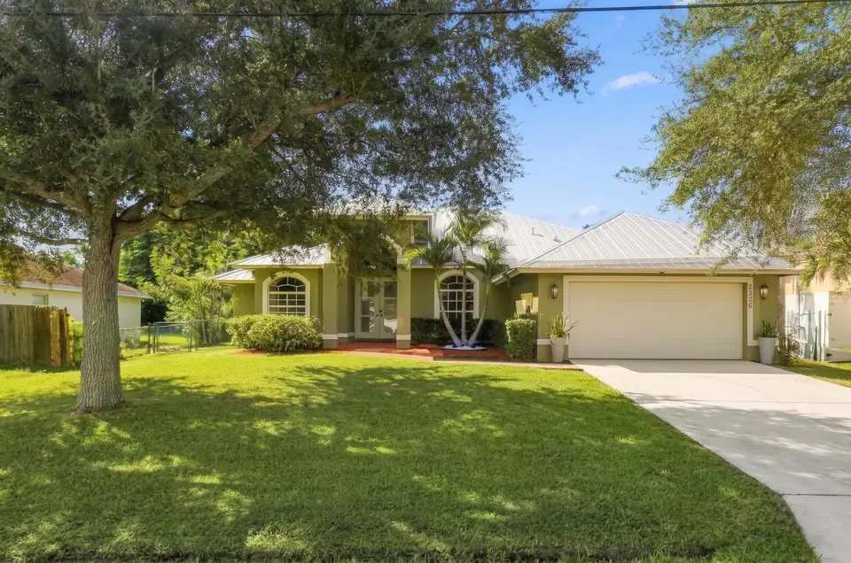 2326 SW WEBSTER Lane, Port St. Lucie, FL 34953