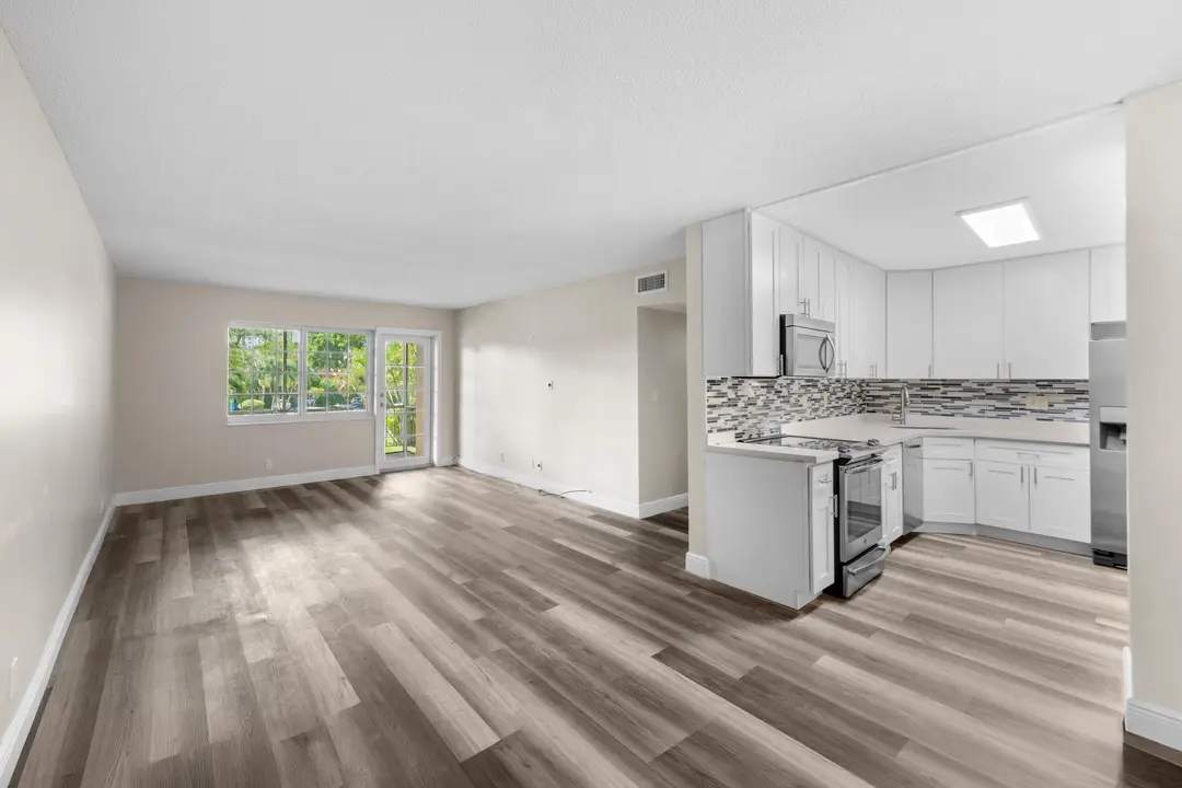 1951 NE 2nd Avenue I216, Wilton Manors, FL 33305
