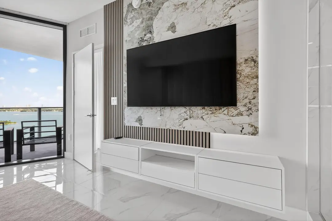 700 NE 24th Street 2006, Miami, FL 33137