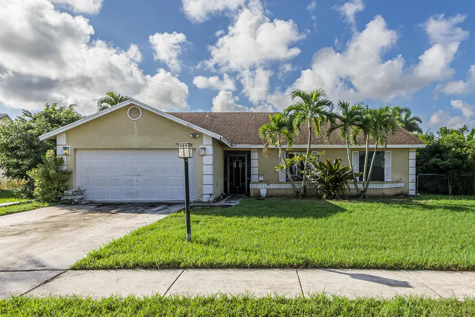 8800 PLACID Terrace, Lake Worth, FL 33467