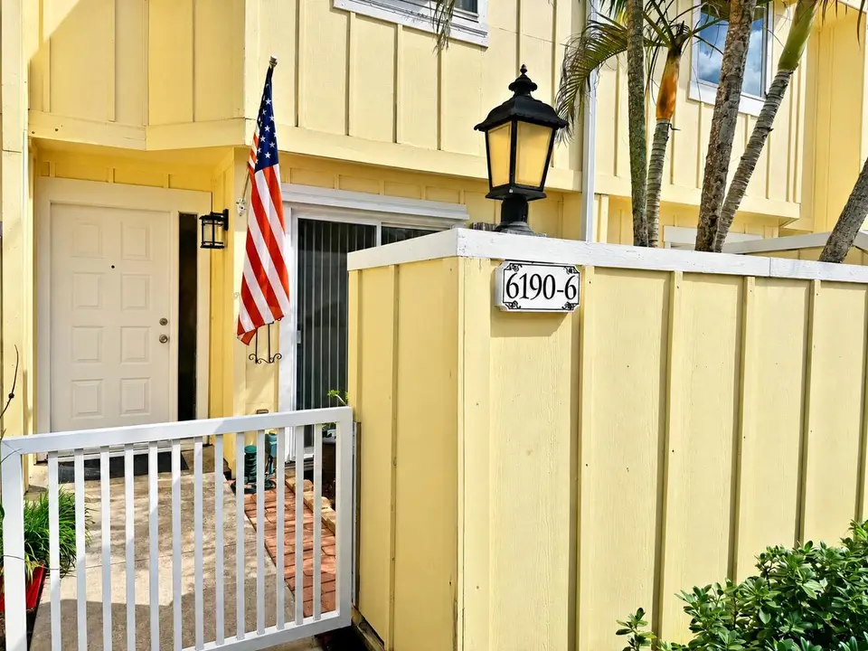 6190 RIVERWALK Lane 6, Jupiter, FL 33458