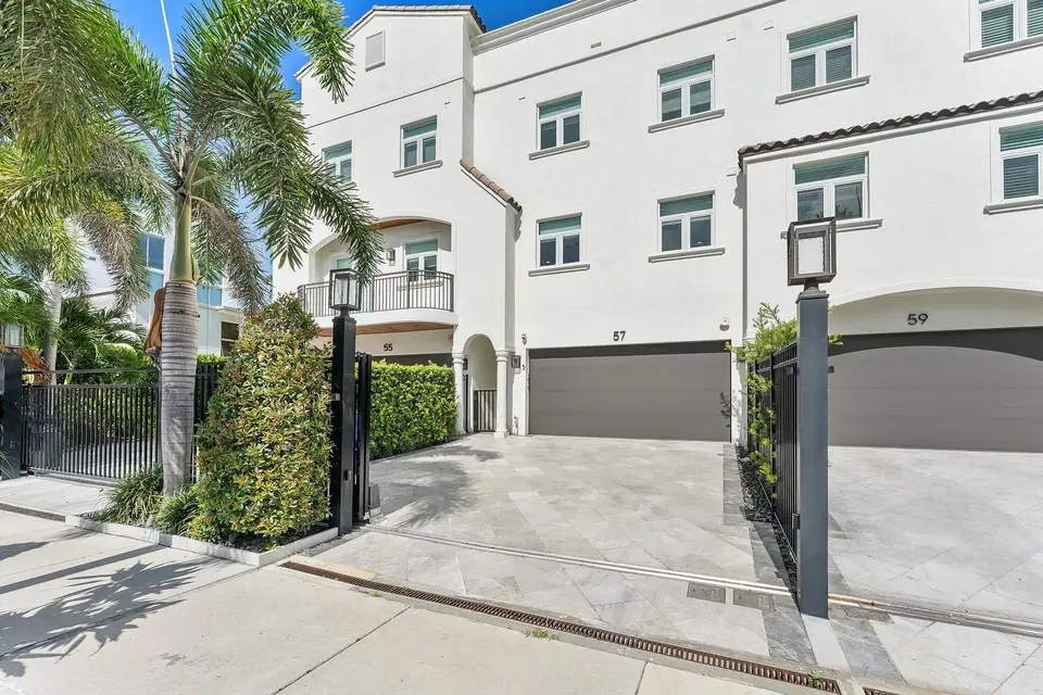 57 ISLE OF VENICE Drive 57, Fort Lauderdale, FL 33301