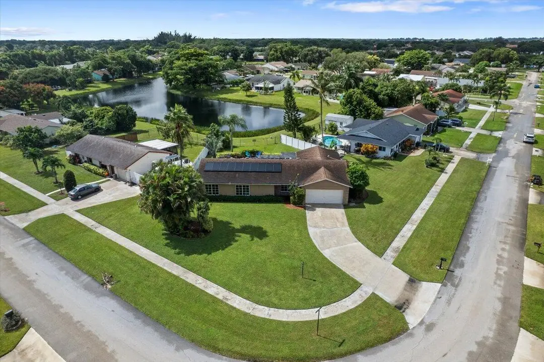 8059 ROSE MARIE Avenue E, Boynton Beach, FL 33472