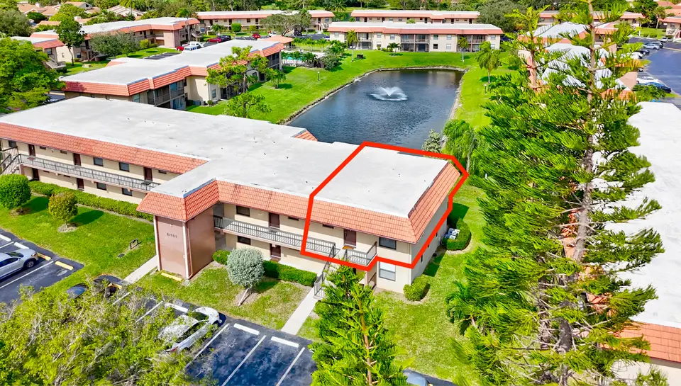 21909 Lake Forest Circle 206, Boca Raton, FL 33433