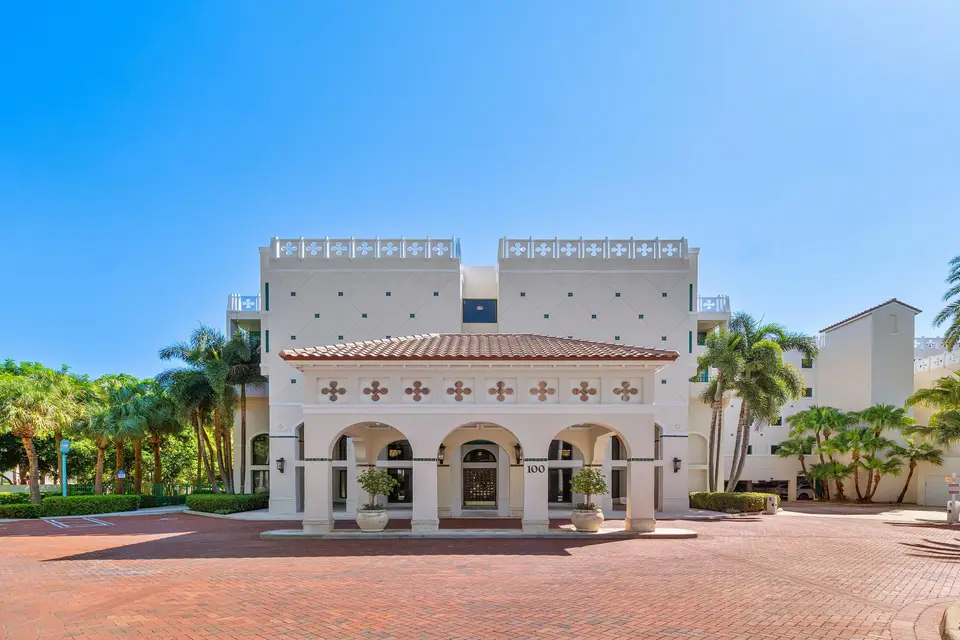 100 SE 5th Avenue 414, Boca Raton, FL 33432