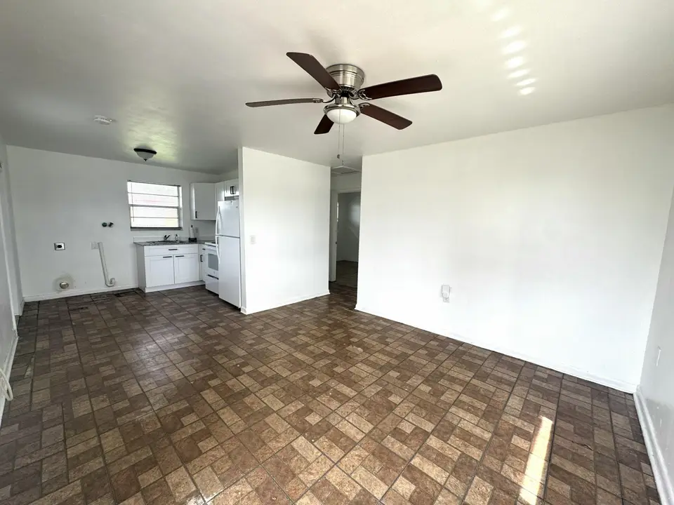 1341 Drive Martin Luther King Junior Boulevard W, Belle Glade, FL 33430